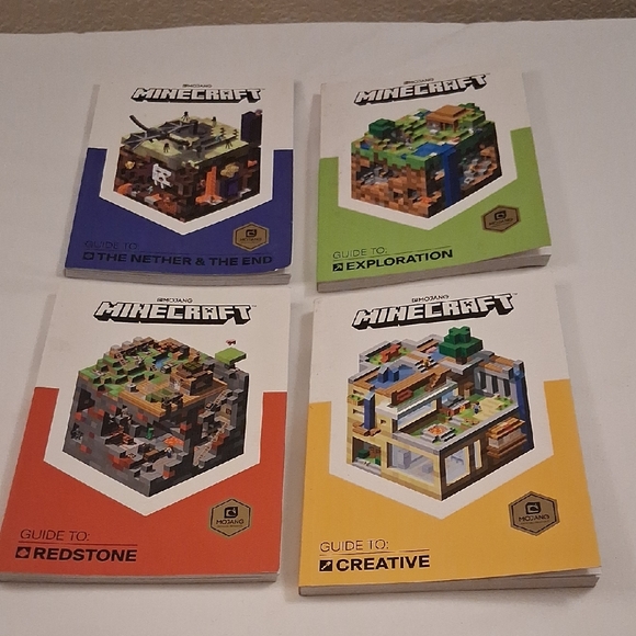 Minecraft Guide Book Set - Picture 1 of 7